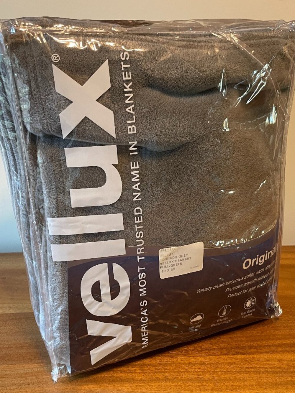 Vellux "Tornado Gray" Full/Queen Original blanket, soft/cozy warmth